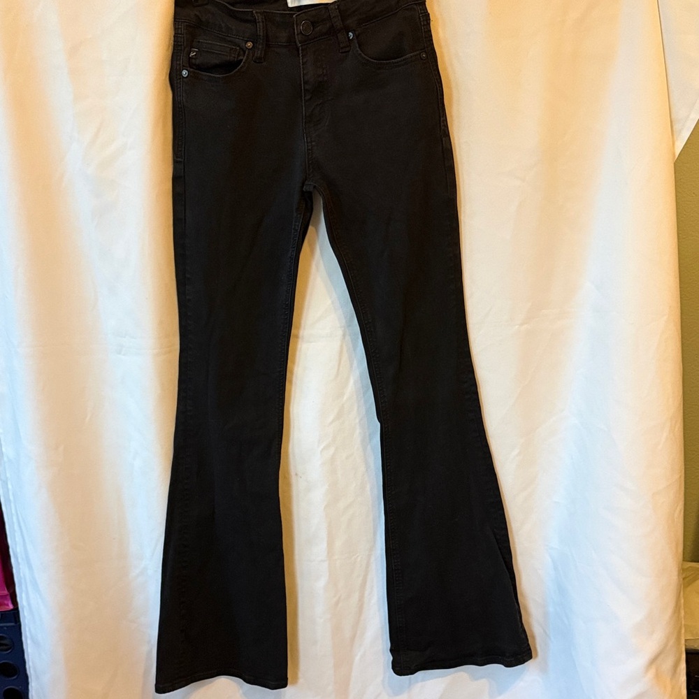 KanCan Mid-Rise Black Flare Jeans - Sleek Wide Leg Style 3/25